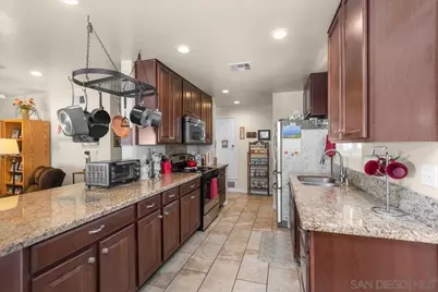  9254 Shadow Hill Rd, Santee, CA 92071 - Photo 16