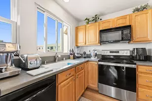 1957 Diamond St, San Diego, CA 92109 - Photo 10