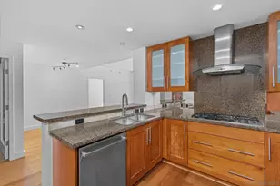 700 W E St, San Diego, CA 92101 - Photo 14