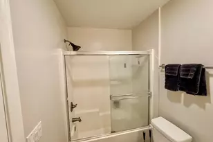 5252 Balboa Arms Dr, San Diego, CA 92117 - Photo 10