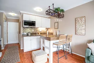 1021 Scott St, San Diego, CA 92106 - Photo 2