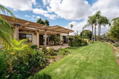  328 Montecito Gln, Escondido, CA 92025 - Photo 20
