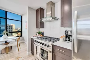 700 W E St, San Diego, CA 92101 - Photo 6