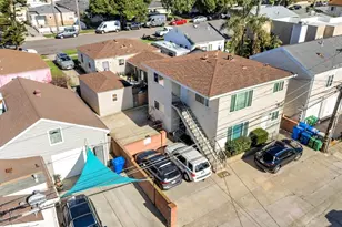 909-911 Chalcedony St, San Diego, CA 92109 - Photo 4