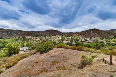  833 Cochran Trl, El Cajon, CA 92019 - Photo 8
