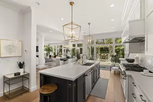 9643 Claiborne Square, La Jolla, CA 92037 - Photo 16