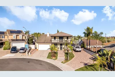  523 Hatherly St, Vista, CA 92083 - Photo 2