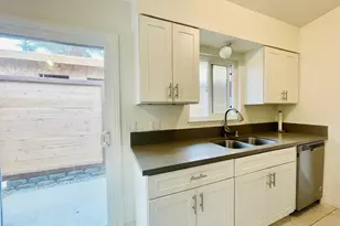 931-937 Regal Rd, Encinitas, CA 92024 - Photo 20