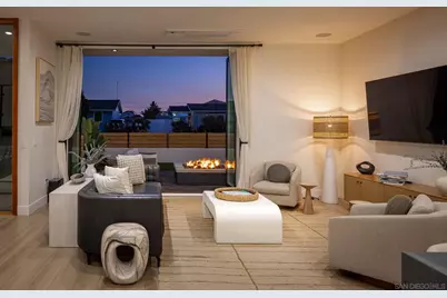  5140 Los Robles Drive, Carlsbad, CA 92008 - Photo 2