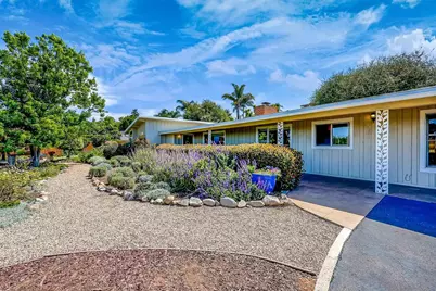  1642 York Dr, Vista, CA 92084 - Photo 2