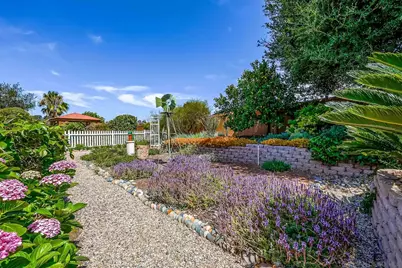  1642 York Dr, Vista, CA 92084 - Photo 40
