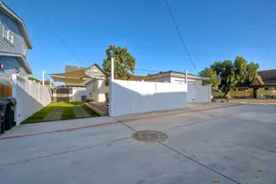 1221 4th St, Coronado, CA 92118 - Photo 36