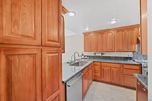 8745 Caminito Sueno, La Jolla, CA 92037 - Photo 12