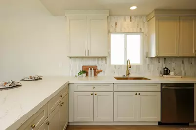  658-660 Santa Fe Dr., Encinitas, CA 92024 - Photo 8