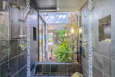  2590 Caminito Porthcawl, La Jolla, CA 92037 - Photo 16