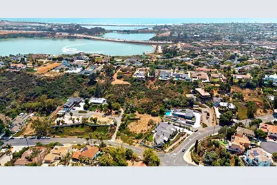  4269 Hillside Dr, Carlsbad, CA 92008 - Photo 2