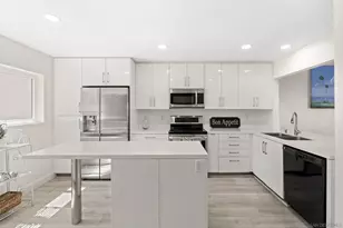 6567 Caminito Catalan, La Jolla, CA 92037 - Photo 8