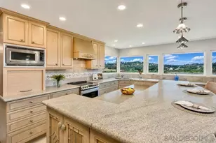 942 Santa Hidalga, Solana Beach, CA 92075 - Photo 8
