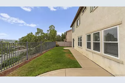  6021 Paseo Carreta, Carlsbad, CA 92009 - Photo 10