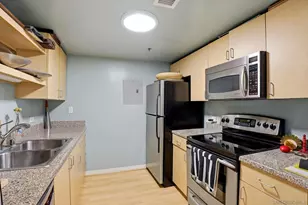 425 W Beech St, San Diego, CA 92101 - Photo 6