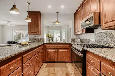  2552 Arnott Street, San Diego, CA 92110 - Photo 4