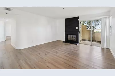  2077 Lakeridge Circle #104, Chula Vista, CA 91913 - Photo 2