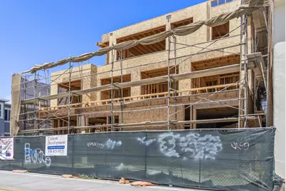  701 W Sunset Ct, San Diego, CA 92109 - Photo 18