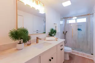 10 Morena, Irvine, CA 92612 - Photo 4