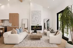 7554 Cabrillo Ave, La Jolla, CA 92037 - Photo 2