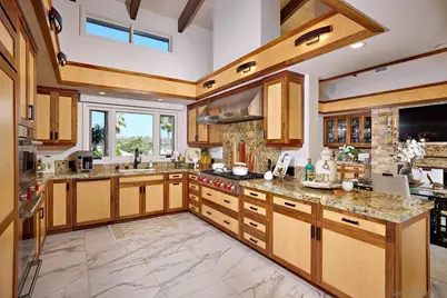  187 Cherry Ave, Carlsbad, CA 92008 - Photo 12