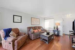 908 Caminito Madrigal, Carlsbad, CA 92011 - Photo 6