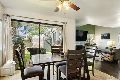 355 N Melrose Drive #E, Vista, CA 92083 - Photo 12