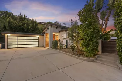  2554 San Anselmo St, San Diego, CA 92109 - Photo 2