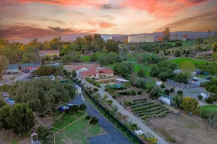732 Hamilton Ln, Fallbrook, CA 92028 - Photo 2