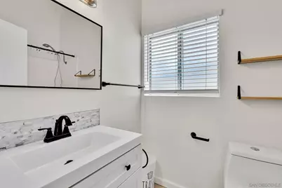 920 Raintree Pl, Vista, CA 92084 - Photo 14