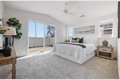  2 W Pine St, Altadena, CA 91001 - Photo 16