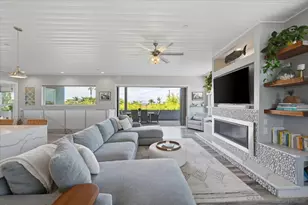 2743 Mesa Dr, Oceanside, CA 92054 - Photo 2