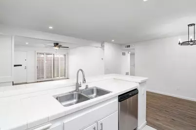  9249 Village Glen Dr. #102, San Diego, CA 92123 - Photo 16