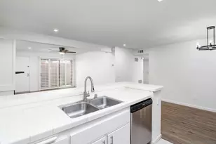 9249 Village Glen Dr, San Diego, CA 92123 - Photo 16