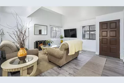  363 N Melrose #A, Vista, CA 92083 - Photo 4