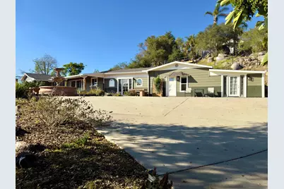  1418 York Dr, Vista, CA 92084 - Photo 2
