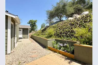  1418 York Dr, Vista, CA 92084 - Photo 32