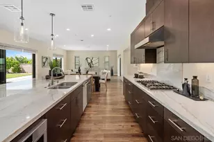 13710 Chestnut Ct, San Diego, CA 92130 - Photo 24