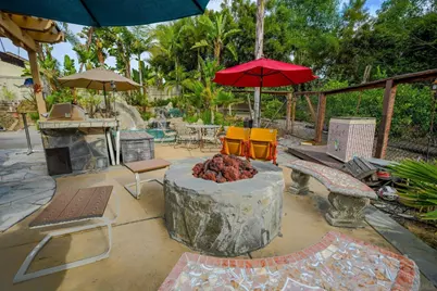  2889 Camden Dr, Vista, CA 92081 - Photo 12