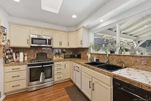 8087 Blue Lake Dr, San Diego, CA 92119 - Photo 18