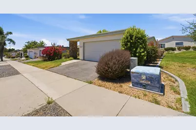  3902 N Vista Campana #9, Oceanside, CA 92057 - Photo 2