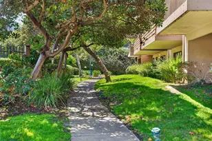 8840 Villa La Jolla, La Jolla, CA 92037 - Photo 4