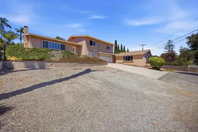  352 Beaumont, Vista, CA 92084 - Photo 2
