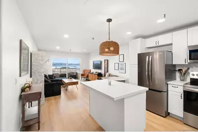 4015 Crown Point #104, San Diego, CA 92109 - Photo 1