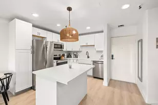 4015 Crown Point, San Diego, CA 92109 - Photo 10